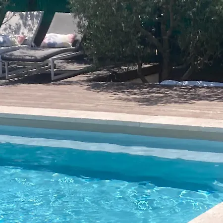 Villa Recente Avec Piscine Privee Les Angles (Gard)